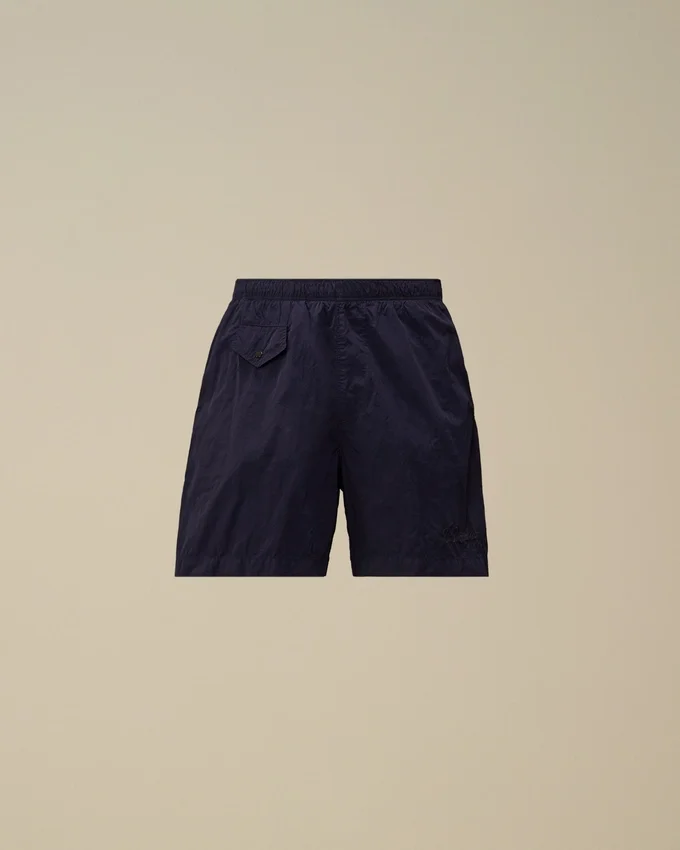 Badshorts med broderad Eco-Chrome R-logotyp