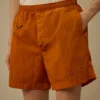 Badshorts med broderad Eco-Chrome R-logotyp