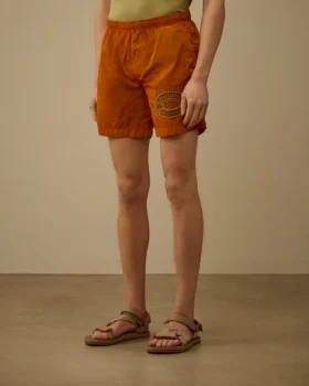 Badshorts med broderat Eco-Chrome-R-motiv