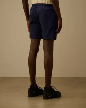 Badshorts med broderat Eco-Chrome-R-motiv