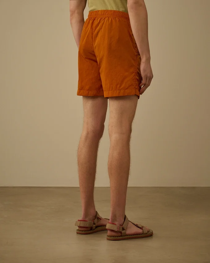 Badshorts med broderat Eco-Chrome-R-motiv
