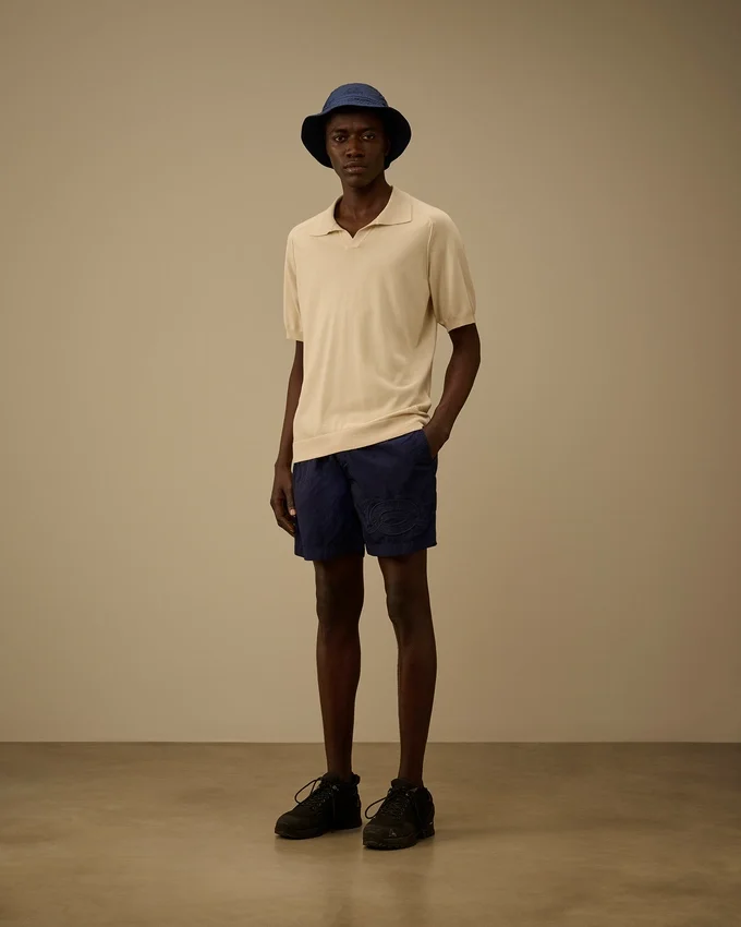 Badshorts med broderat Eco-Chrome-R-motiv