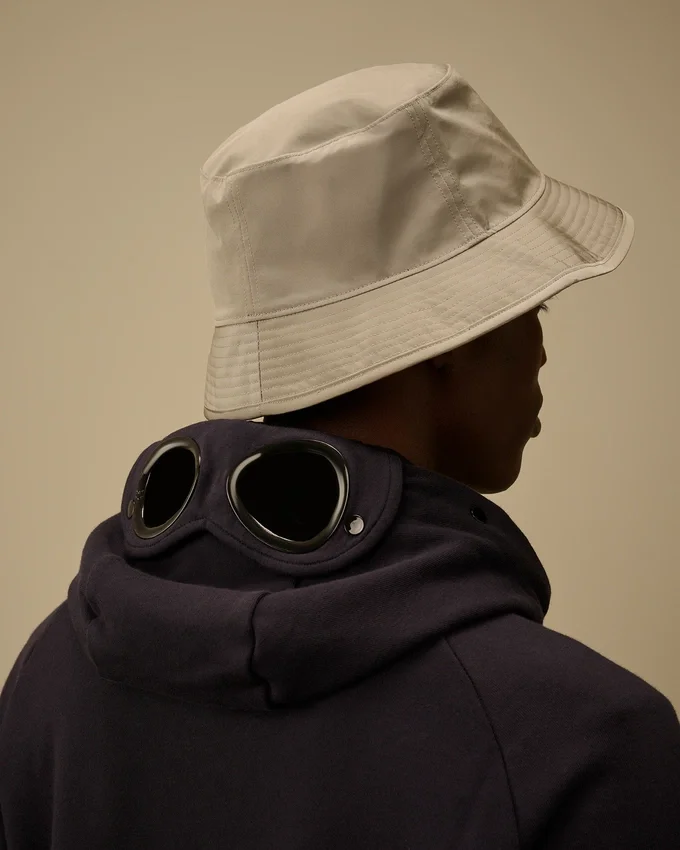 Buckethat med Chrome-R-lins