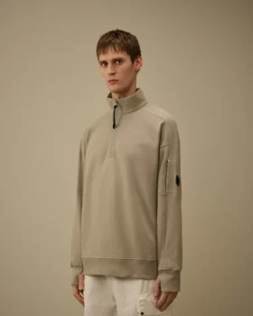 Diagonal Raised Fleece-Sweatshirt med halv dragkedja och Lens-motiv
