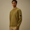 Diagonal Raised Fleece-Sweatshirt med rund hals och Lens-glasögon