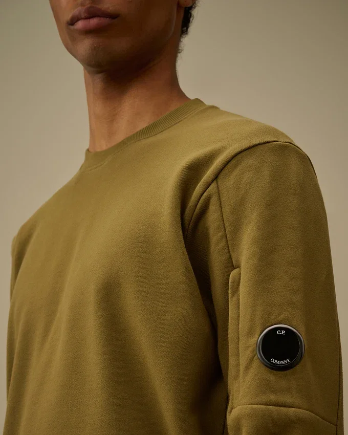 Diagonal Raised Fleece-Sweatshirt med rund hals och Lens-glasögon