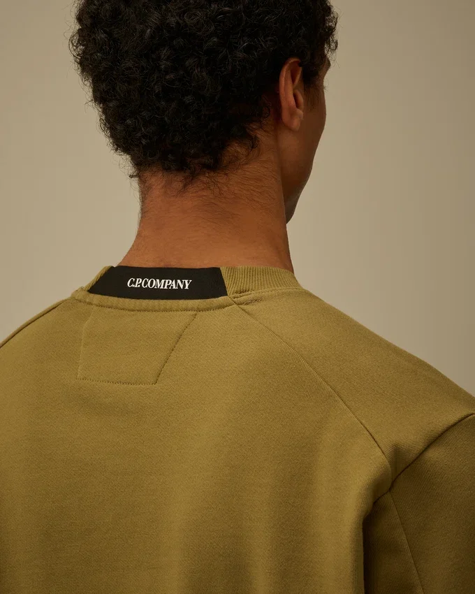 Diagonal Raised Fleece-Sweatshirt med rund hals och Lens-glasögon