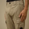 Ergonomiska cargobyxor i stretchsatäng med Lens-linser
