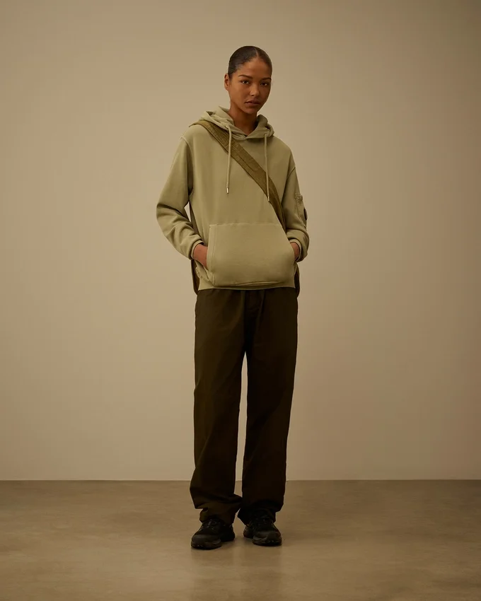 Huvsweatshirt i diagonal bomullsfleece med Lens-glasögon