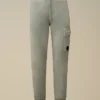 Joggingbyxor i bomullsfleece med diagonalstruktur och Lens-detalj