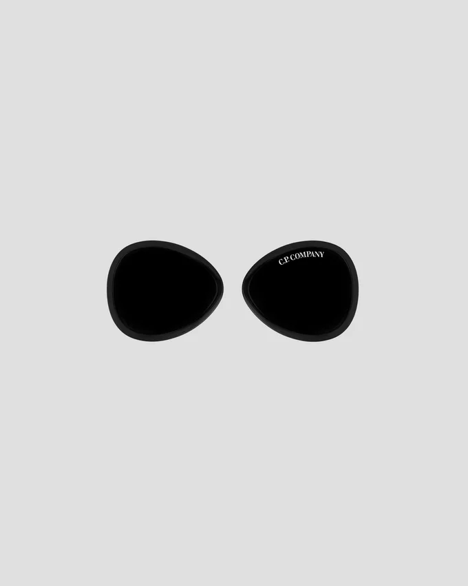 Liten oval lens