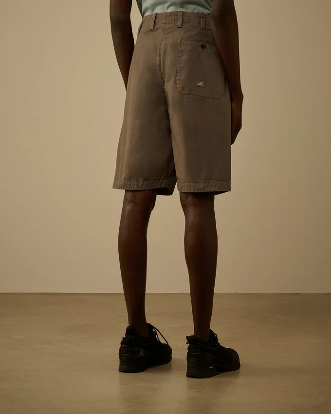 Lösa shorts i bomullsgabardin
