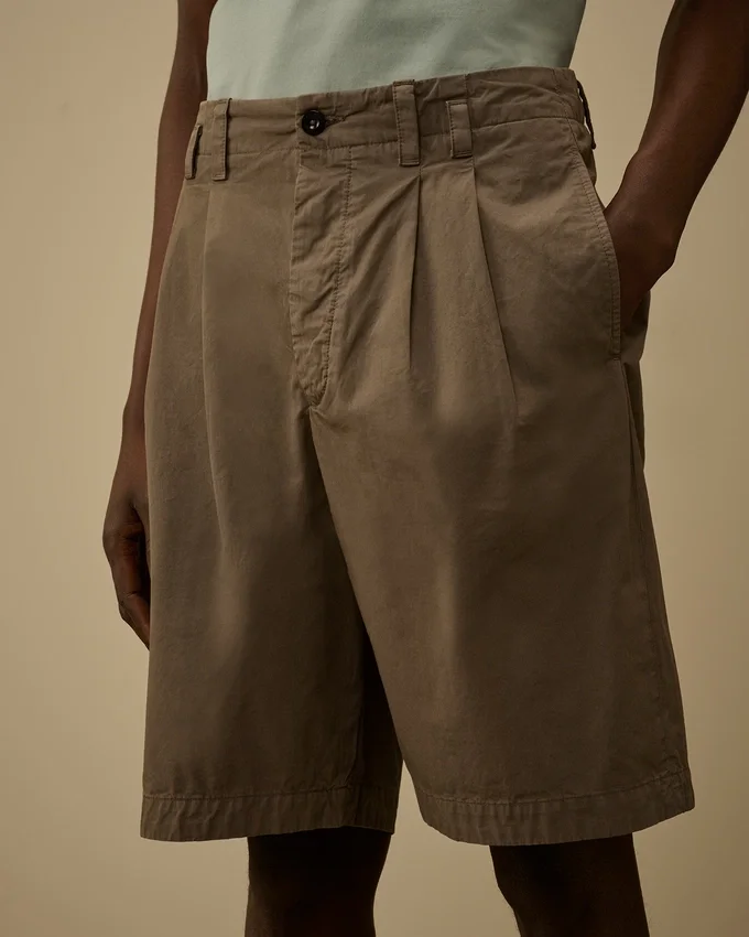 Lösa shorts i bomullsgabardin
