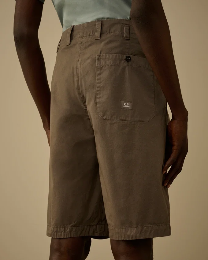 Lösa shorts i bomullsgabardin