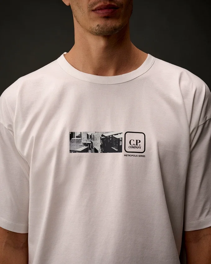 Metropolis Series: T-shirt med korta ärmar i merceriserad jersey och broderi på ryggen