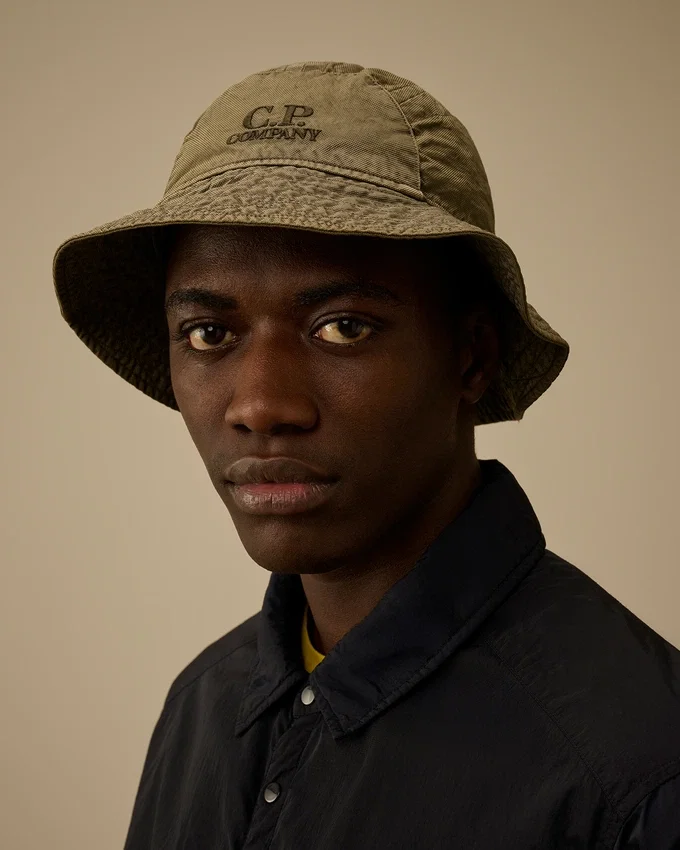 Panama-R-buckethat