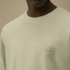 Tröja med rund hals, logotyp och resistfärgad diagonal bomullsfleece