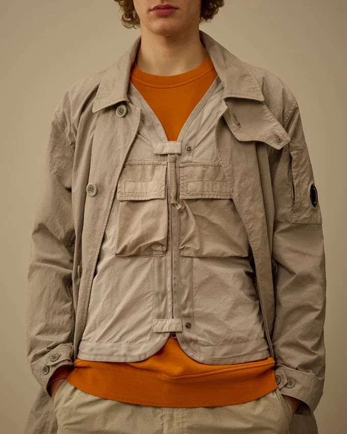 Twill-fishtail-kapp med Lens-detaljer